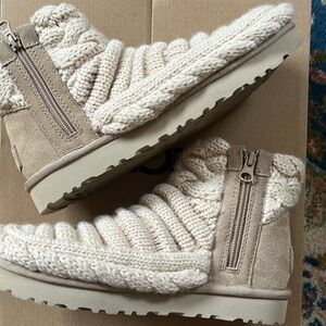 Ugg Sweater Boots women's 7